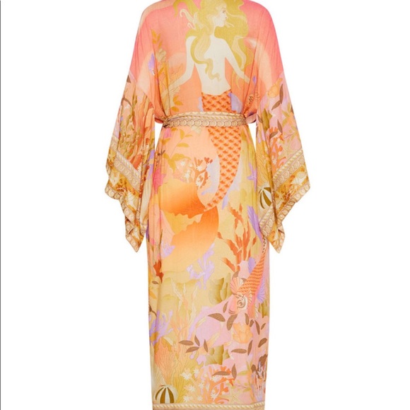 ❌SOLD❌ Spell & the Gypsy Madison Robe - Picture 2 of 8